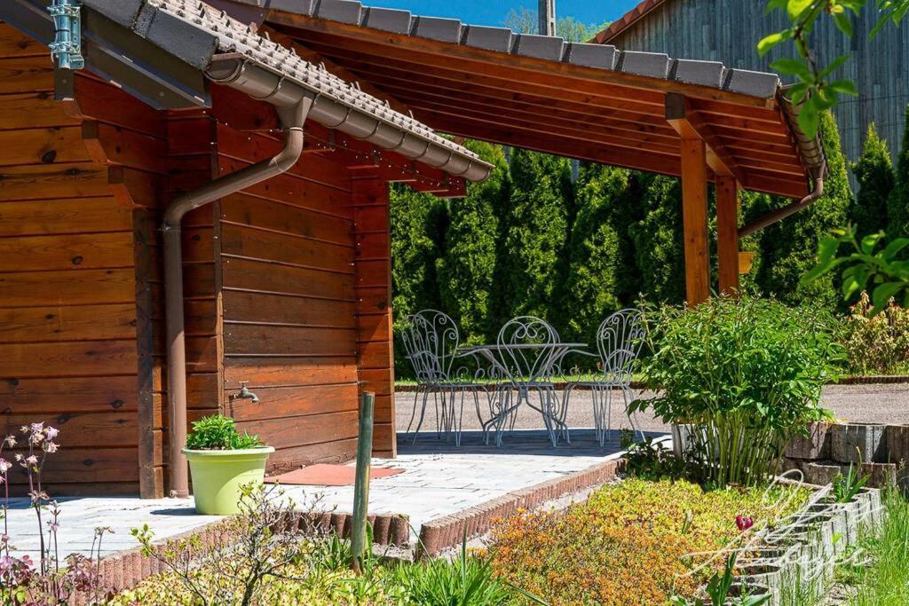 Chalet La Calougeotte avec jardin clos et sauna privatif Le Ménil Extérieur photo