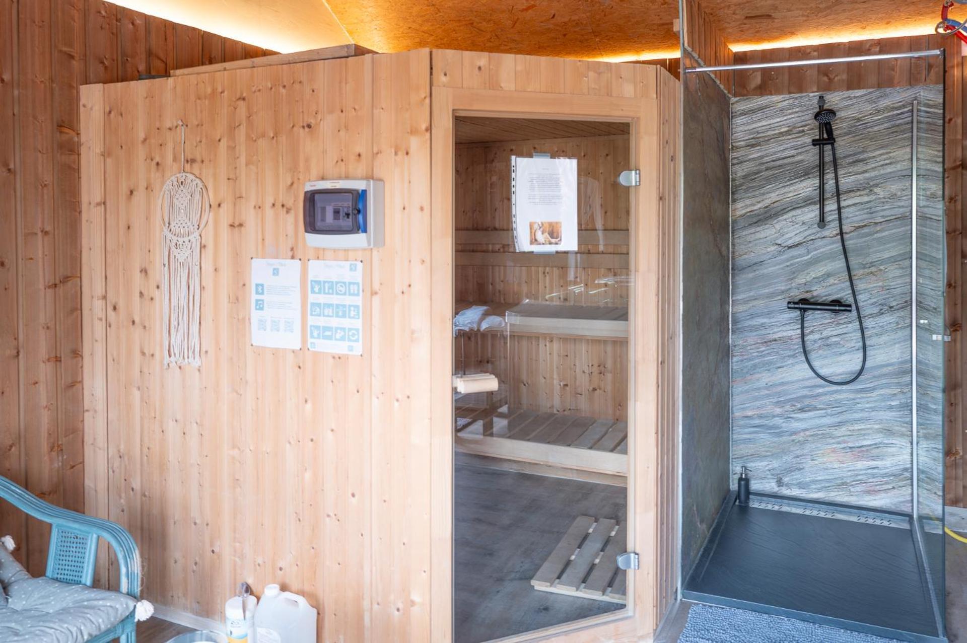 Chalet La Calougeotte avec jardin clos et sauna privatif Le Ménil Extérieur photo